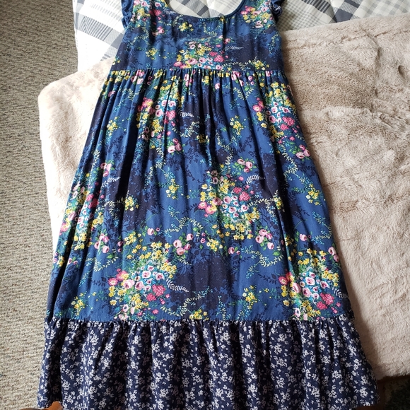 Dress - Picture 4 of 8